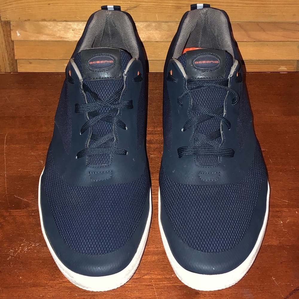 Oceania Men’s Sneakers